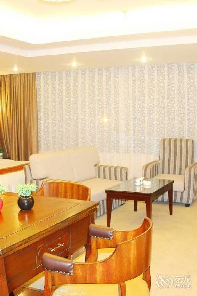 Chengdu Ronghome Hotel 외부 사진